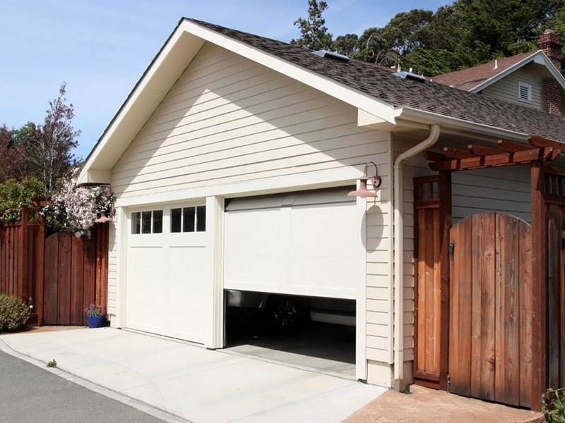 Featured image for “4 Common Garage Door Opener Problems”